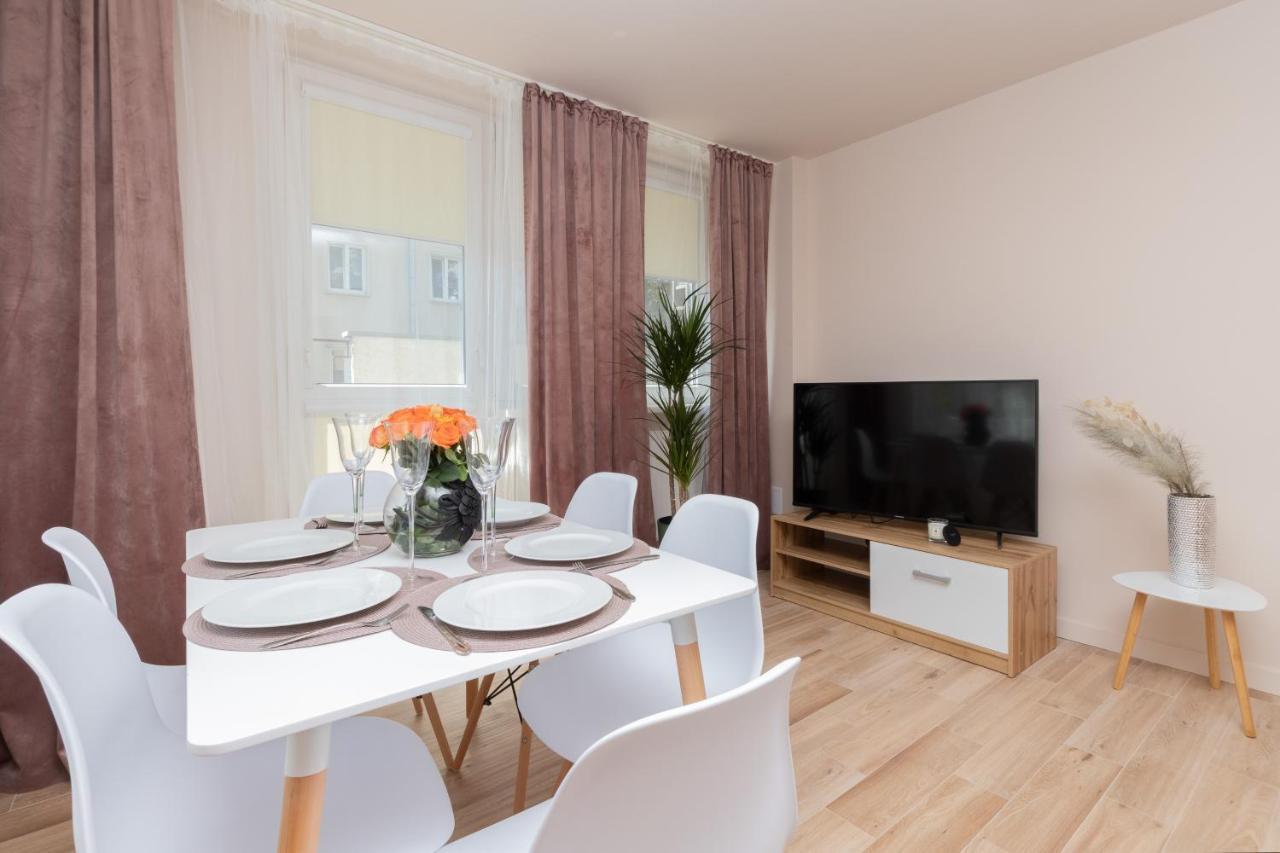 Mokotow Apartments Reytan By Noclegi Renters 华沙 外观 照片