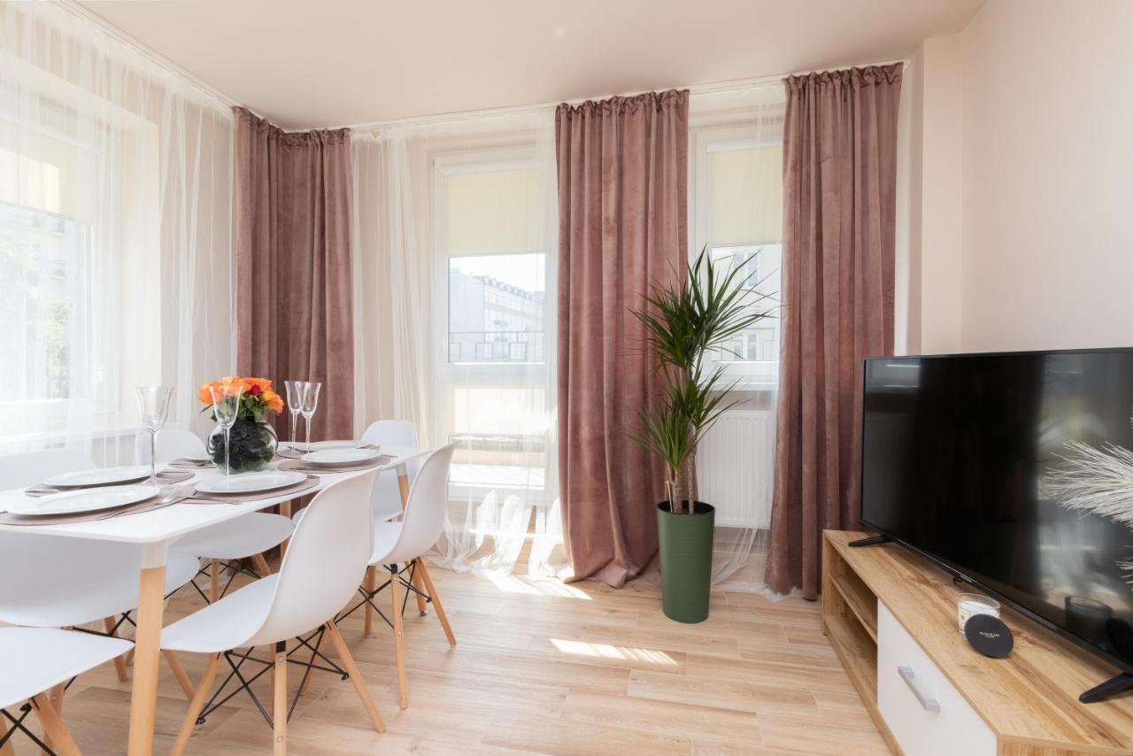 Mokotow Apartments Reytan By Noclegi Renters 华沙 外观 照片